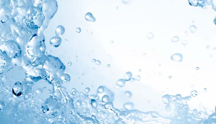 「8マイクロの水」